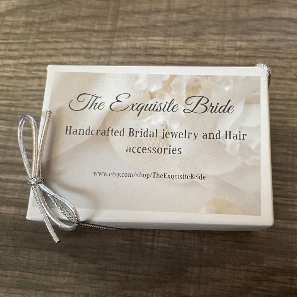 Crystal Chandelier Earrings in Yellow Gold by The Exquisite Bride, New in Box - Picture 5 of 7